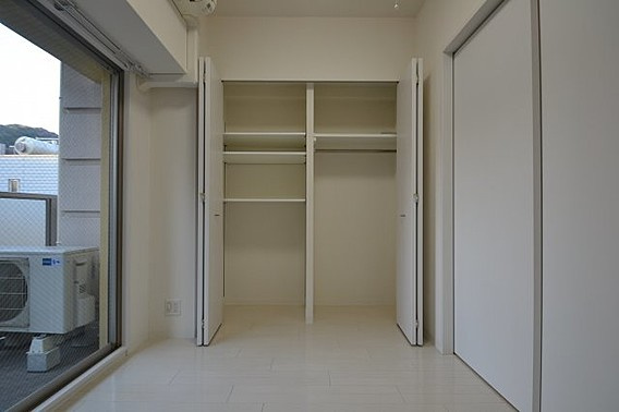 エステムコート三宮駅前Ⅱアデシオンの収納