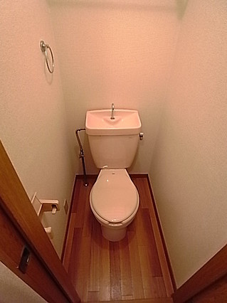 松屋北野坂ビルのトイレ