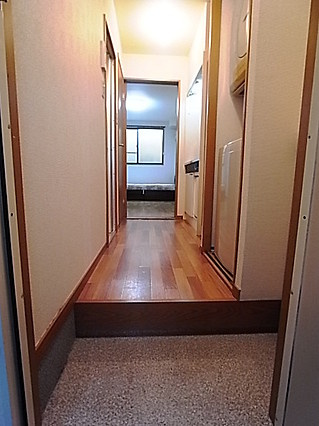 松屋北野坂ビルの玄関