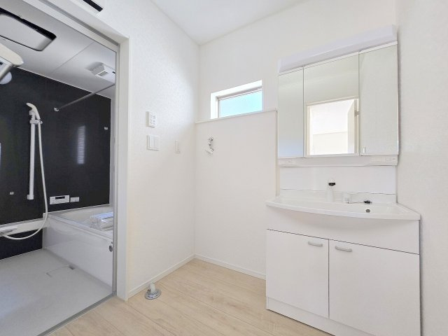 青梅市友田町3丁目　全7棟の独立洗面台