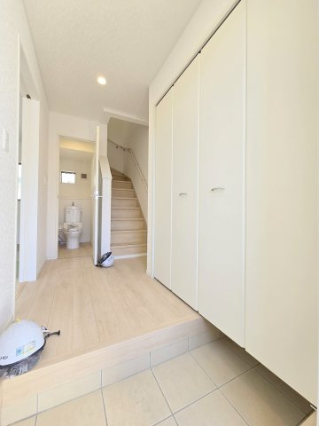 青梅市友田町3丁目　全7棟の玄関