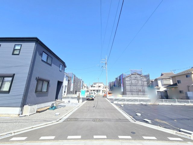 青梅市友田町3丁目　全7棟の前面道路含む現地写真