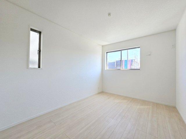 青梅市友田町3丁目　全7棟の洋室