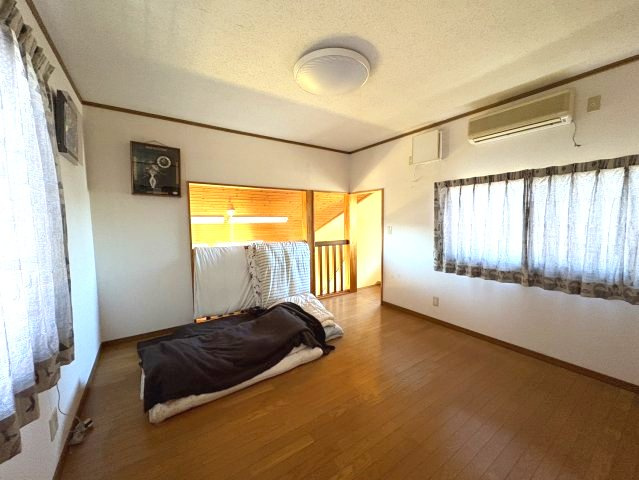 敷地約325坪　渡り廊下でつながる母屋＋ヘーベルハウス住宅の洋室|事務所内洋室です。