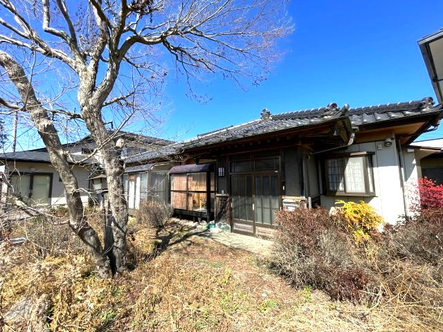 敷地約325坪　渡り廊下でつながる母屋＋ヘーベルハウス住宅の外観|母屋も増築しております。