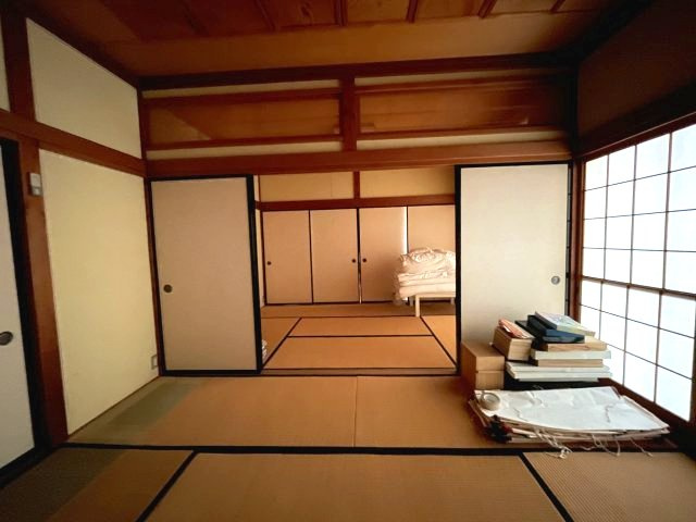 敷地約325坪　渡り廊下でつながる母屋＋ヘーベルハウス住宅の和室|母屋の和室です。