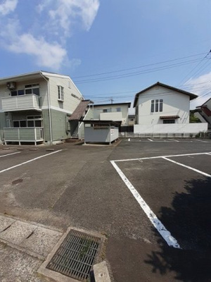 【駐車場】 | 北の原ハイツＡ | 車をお持ちの方に嬉しい駐車場付きの物件です