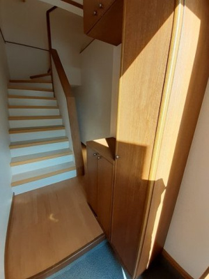 【玄関】 | すえひろ壱番館 | きれいな玄関です