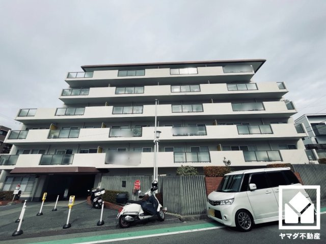 シーアイマンション夙川の外観|トイレは温水洗浄便座付きで、季節を問わずいつでも温かい便座をお使いいただけます。