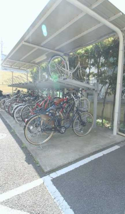 レジデンス三宿　ネット無料　トランクルーム 　駐車場ありのその他共用部分