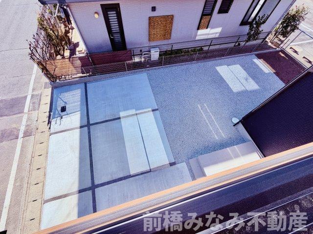 前橋市六供町3丁目　限定1棟　ブルーミングガーデン　新築建売の駐車場|駐車場があるので、車を買う予定の方も安心です