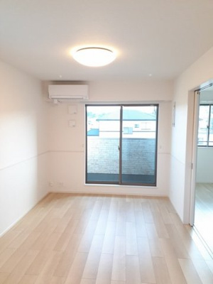 【居間・リビング】 | サンヴィレッジＢ | おしゃれなリビングです