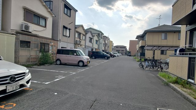城南ビルⅡの駐車場