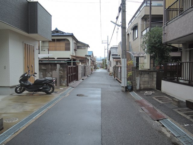 マンションプロスの周辺