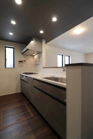 国分町新築戸建のキッチン