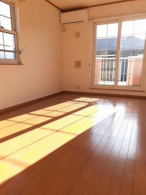 【居間・リビング】 | グランソレイユＢ | リビングです