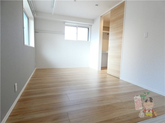 エステイ学南町の居間・リビング