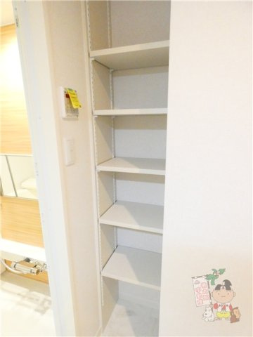 エステイ学南町の収納