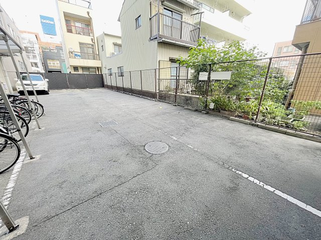 【駐車場】 | ハニリリカⅢ【名古屋市賃貸・エレベーター付】