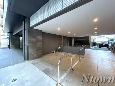 【駐車場】 | メイクスWアート丸の内 | カースペースがあります