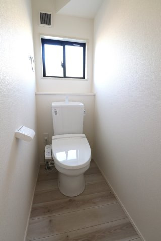 国分町新築戸建のトイレ