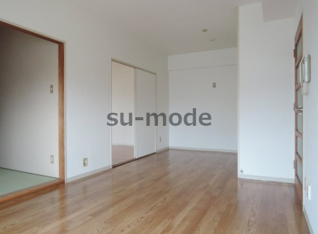 ピアタウンの居間・リビング