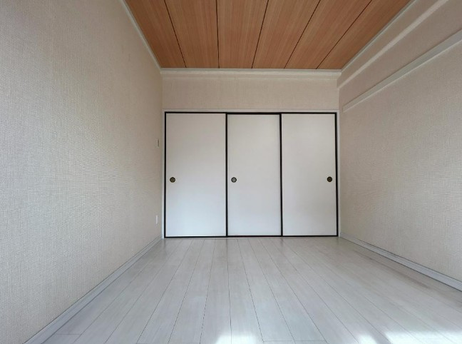 【中古マンション】カザベーラ坂戸の洋室|個人の部屋や寝室として使える洋室です