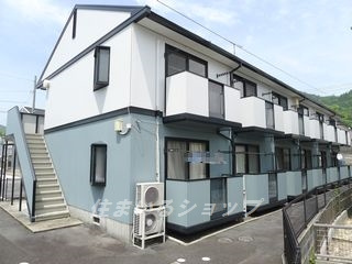 広島市安佐北区亀山７丁目のアパート