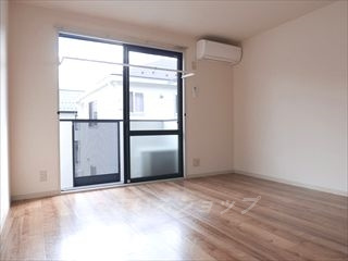 広島市安佐北区亀山７丁目のアパートの居間・リビング