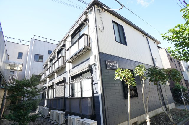 江東区亀戸５丁目のアパートの外観