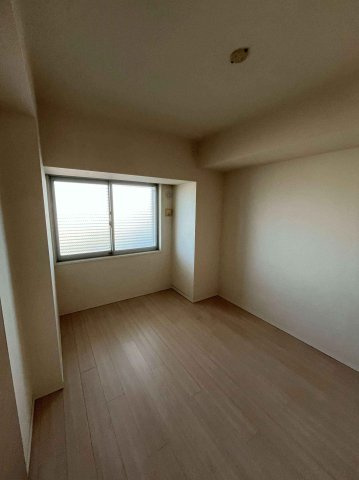 Brillia稲毛海浜公園の洋室
