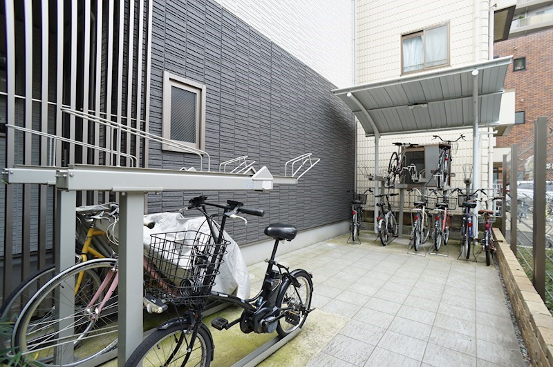 江東区大島１丁目の賃貸マンションの外観|自転車置場有。