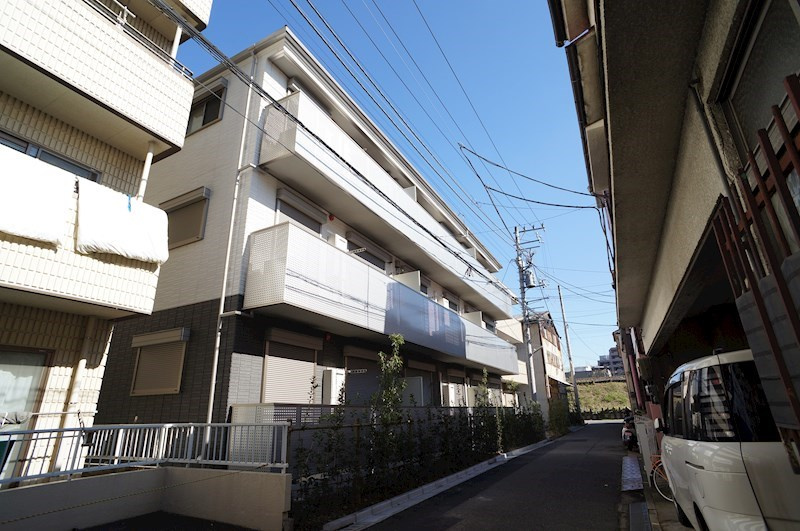 江東区大島１丁目の賃貸マンションの外観|西からの外観♪