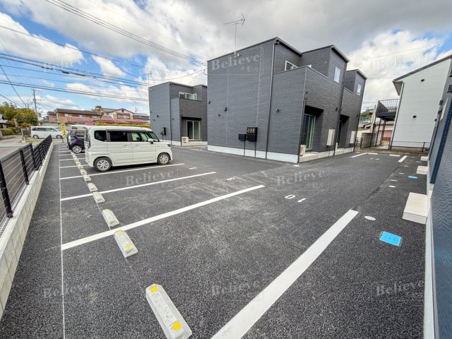 grand maison Kの駐車場|駐車スペースもあります♪
