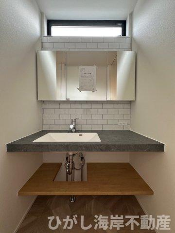 藤沢市鵠沼海岸７丁目　新築戸建の独立洗面台|洗面化粧台