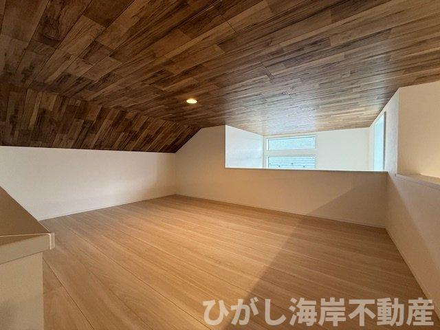 茅ヶ崎市小和田1丁目　 新築戸建 　全２棟の内装|小屋裏収納