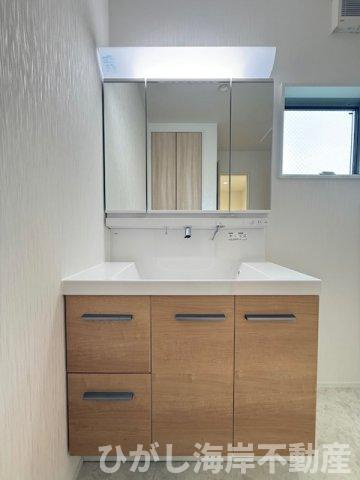 茅ヶ崎市小和田1丁目　 新築戸建 　全２棟の独立洗面台|三面鏡化粧台