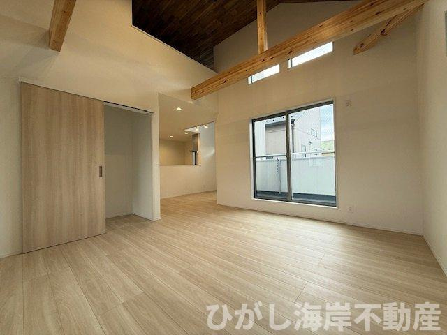 茅ヶ崎市小和田1丁目　 新築戸建 　全２棟の居間・リビング|19.4帖　吹抜付LDK