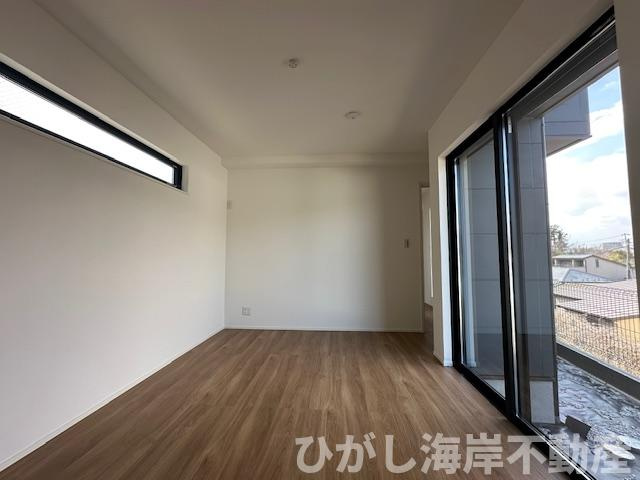 藤沢市城南５丁目　新築戸建　全16棟の洋室|6.8帖　納戸