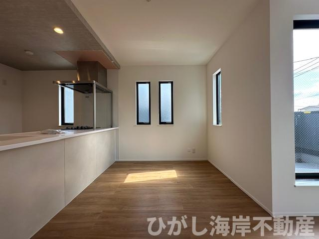 藤沢市城南５丁目　新築戸建　全16棟のキッチン|18帖　LDK