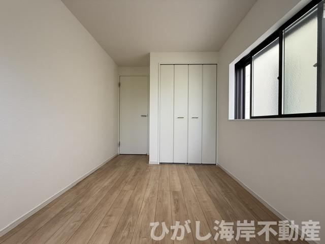 茅ケ崎市高田４丁目　新築戸建　全4棟の寝室|5帖　納戸