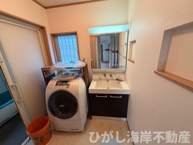 大磯町国府本郷　中古戸建の脱衣所|脱衣スペース