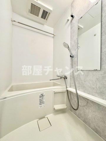 ディアレイシャス名古屋太閤通Ⅳの浴室