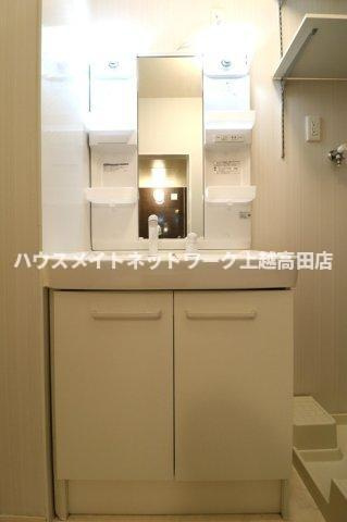 セレーノローザの独立洗面台|洗髪洗面化粧台