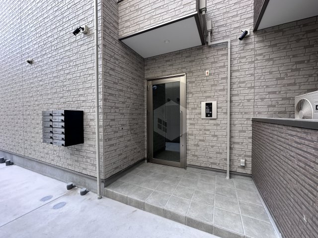 アート小若江のエントランス