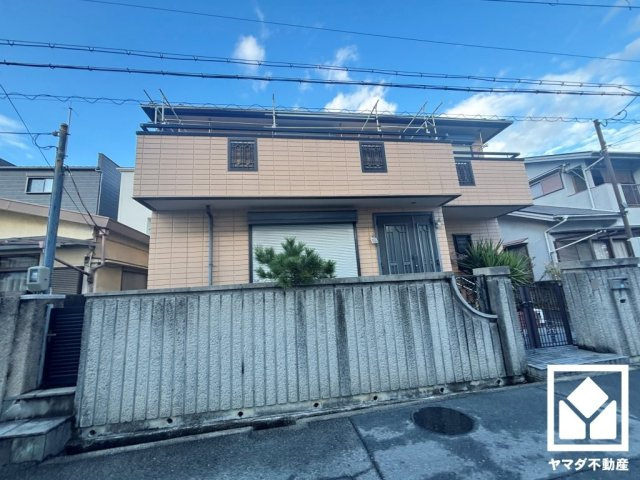 西宮市上田東町の外観|「鳴尾東小学校」まで徒歩9分。低学年のお子様も安心して通学していただけます。