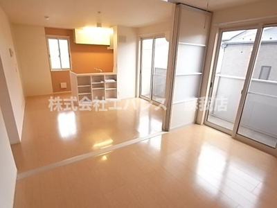 【洋室】 | ソレイユⅢ | 個人の部屋や寝室として使える洋室です