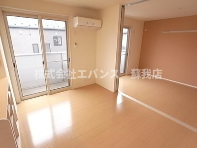 【寝室】 | ソレイユⅢ | 開放的な寝室です