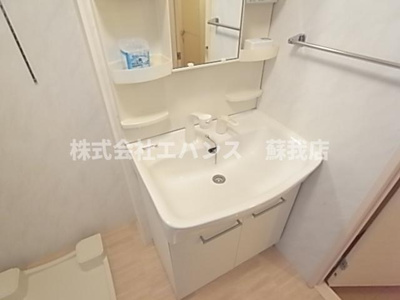 【独立洗面台】 | ソレイユⅢ | 独立洗面台あり、毎朝おしゃれに忙しい女性の方におすすめです