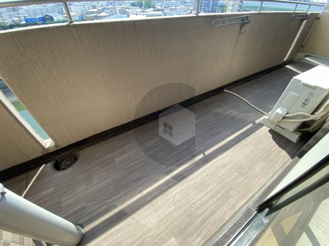 アンドユーイワキ東大阪のバルコニー
